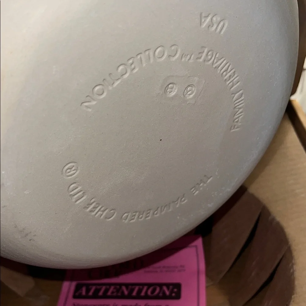 The Pampered Chef Family Heritage Stoneware Baking Bowl - NIB. GIFTABLE